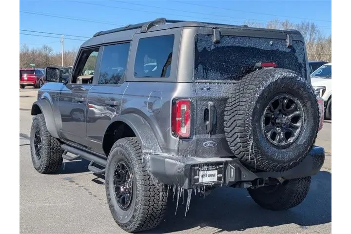 $39992 : Ford Bronco 2022 4x4 Base Ad image 5