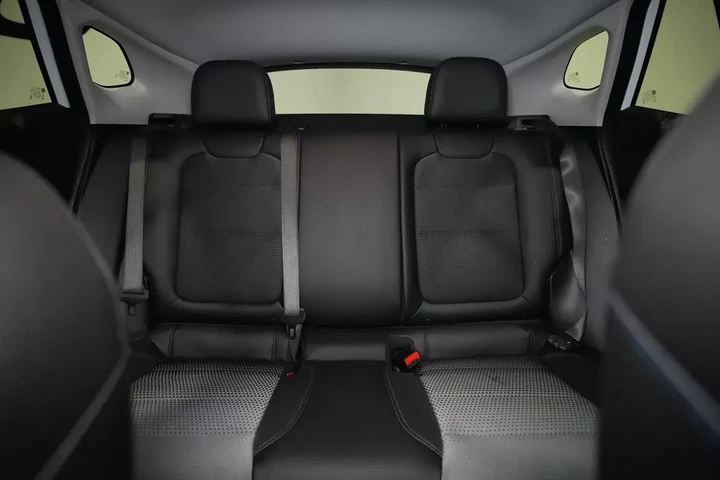 $20391 : 2025 Trax LT image 7