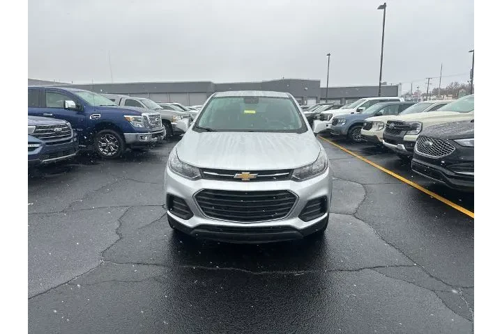$11143 : Chevrolet Trax 2020 AWD LS 4 image 2