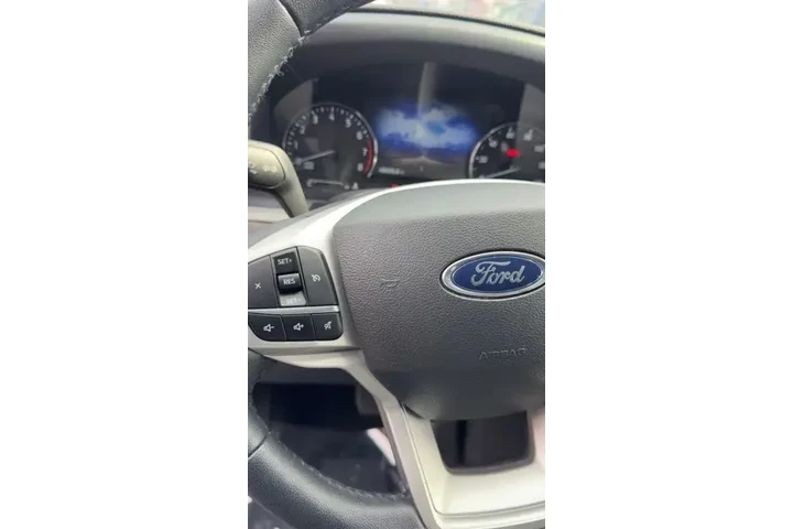 $32488 : Ford Explorer 2023 AWD XLT 4 image 9