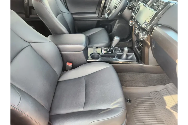 Toyota 4Runner 2021 4x4 Vent image 10