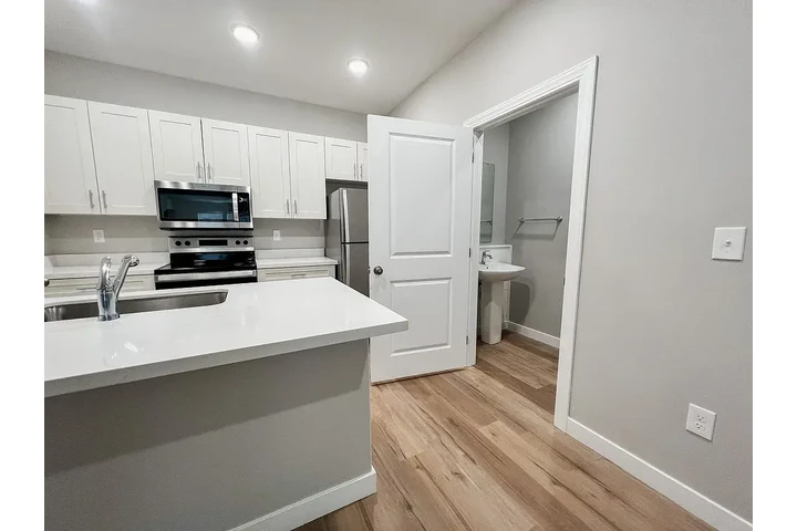 $1500 : The house of grace image 2