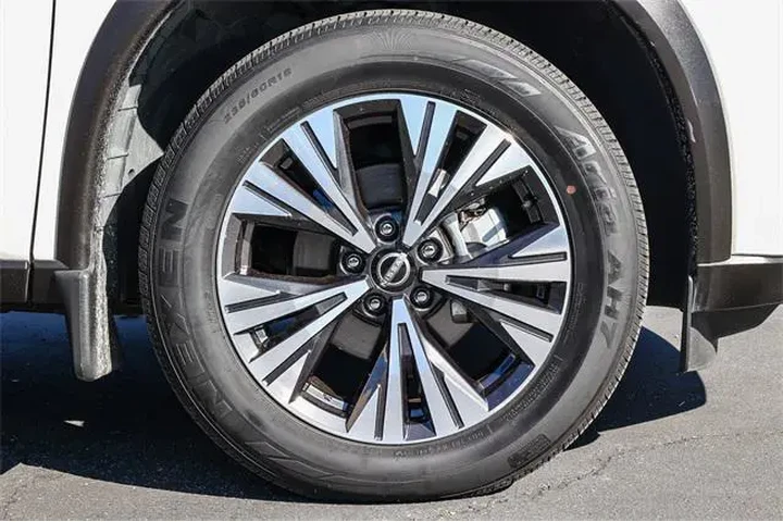 $16995 : Nissan Rogue 2023 SV 4dr Cro image 9