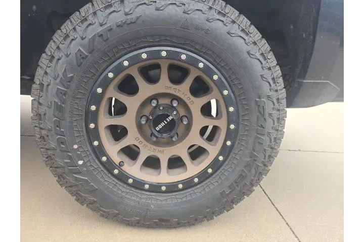 $32487 : Chevrolet Silverado 1500 201 image 6