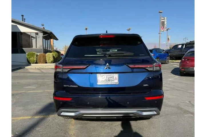 $31995 : Mitsubishi Outlander 2025 AW image 6