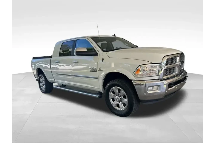 $32360 : Ram 2500 2017 4x4 Laramie 4d image 2