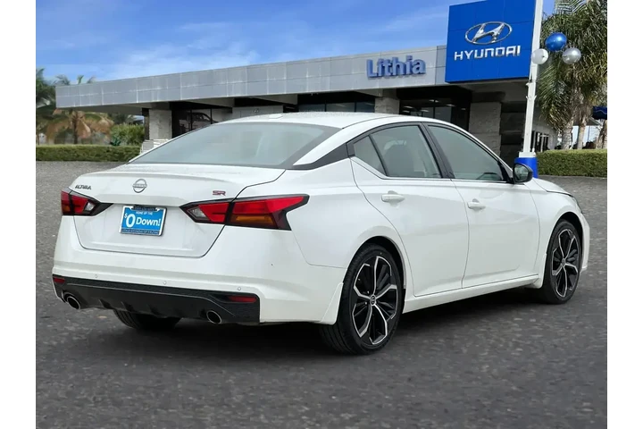 $20499 : Nissan Altima 2024 2.5 SR 4d image 3