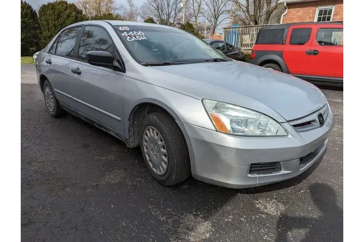 $4400 : Honda Accord 2003 DX 4dr Sed image 4