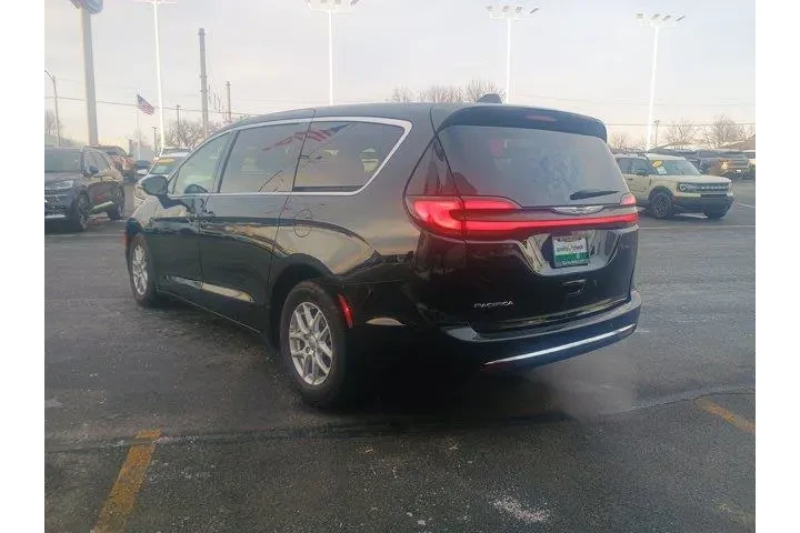 $29995 : Chrysler Pacifica 2024 Touri image 6