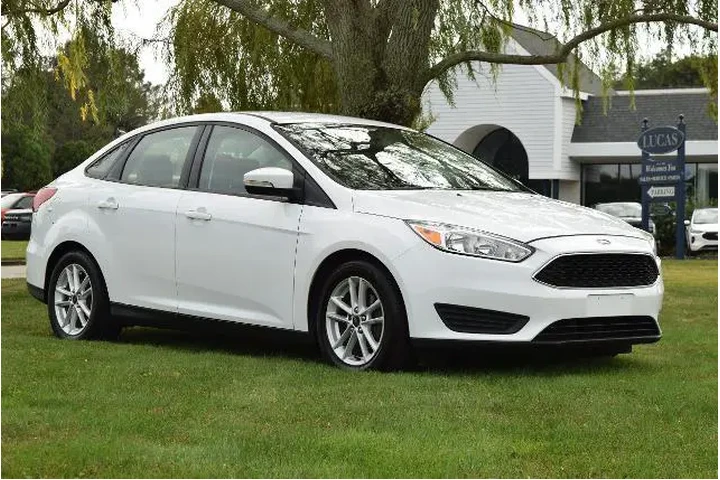 $8250 : Ford Focus 2016 SE 4dr Sedan image 1