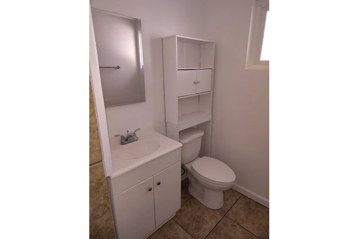 $1925 : Grande Apto! 1br/1bn Disponibl image 5