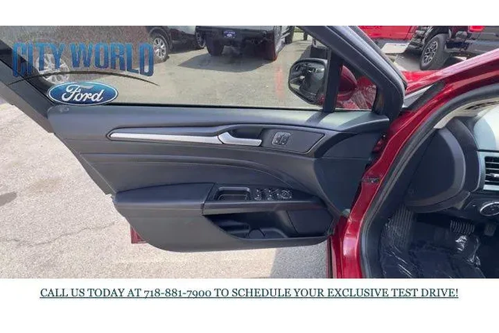 $14889 : Ford Fusion 2019 AWD Titaniu image 6