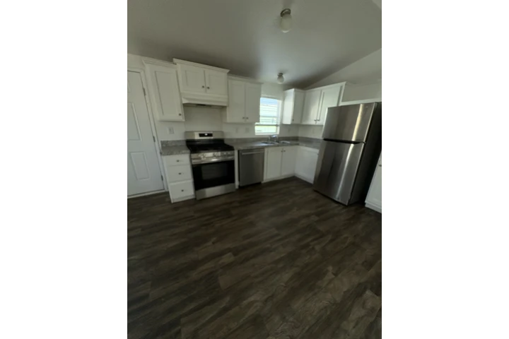 $2700 : Casa Mobil-Gardena #70 image 7