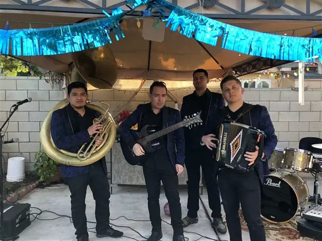 Norteño con Tuba 323 9212602 image 4