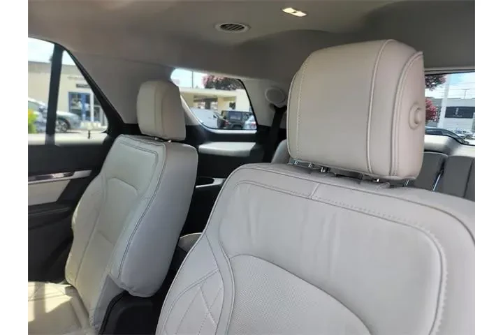 $17988 : Ford Explorer 2019 AWD Plati image 9