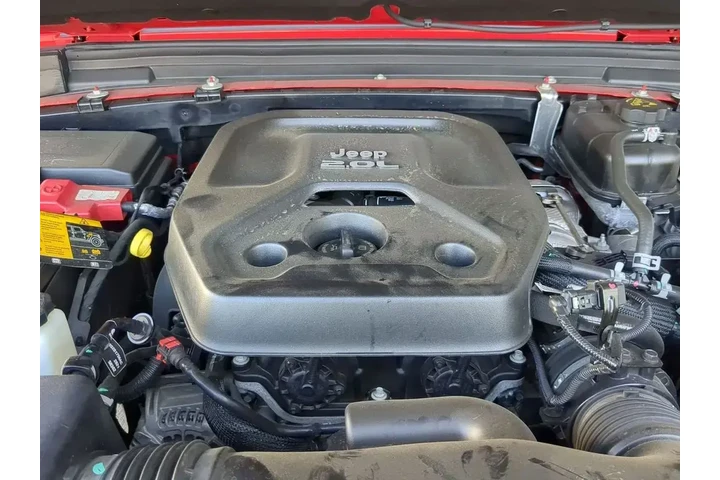 $26970 : Jeep Wrangler Unlimited 2021 image 10