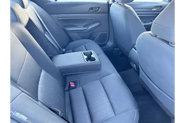 $17997 : Nissan Altima 2024 2.5 SV 4d image 7