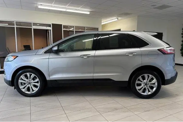 $28352 : Ford Edge 2023 AWD Titanium image 7