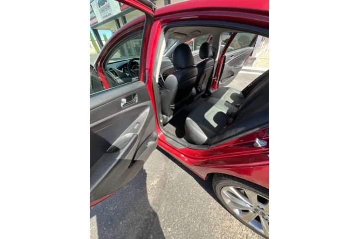 2013 Sonata SE image 8