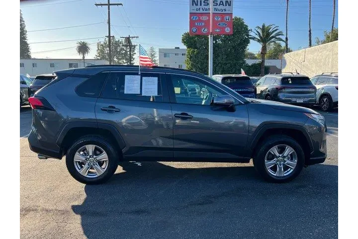 $26995 : Toyota RAV4 2023 XLE 4dr SUV image 7