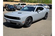 $25998 : Dodge Challenger 2022 SXT 2d thumbnail