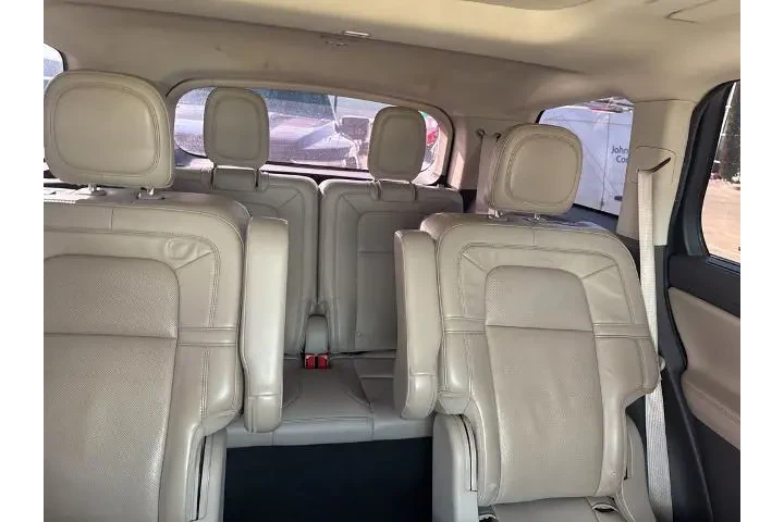 $31695 : Lincoln Aviator 2020 AWD Res image 10