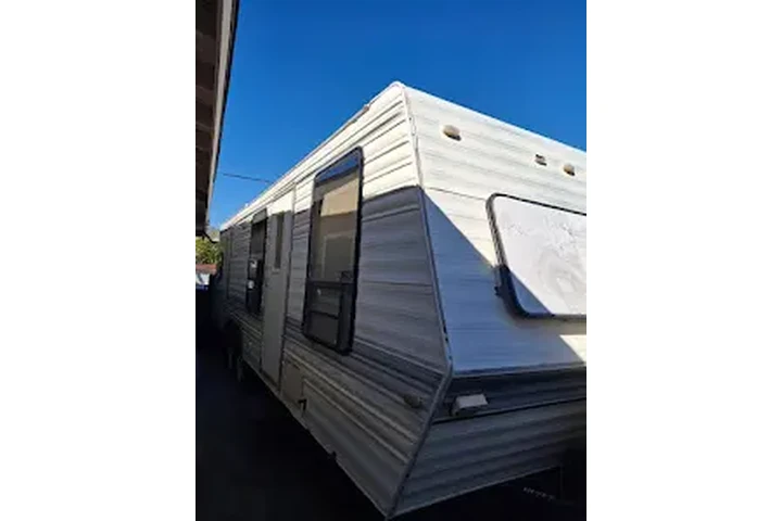$1000 : RIALTO/ 92376 SE RENTA TRAILA image 3