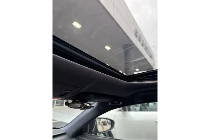 $20000 : Lexus IS 200t 2017 4dr Sedan image 5