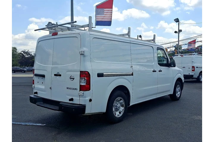 $23500 : 2020 NV Cargo 2500 HD S V6 image 6
