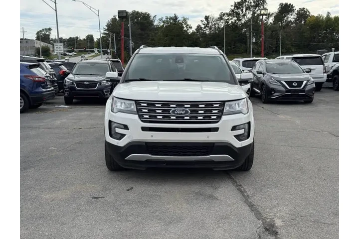 $13700 : 2016 Explorer Limited image 6