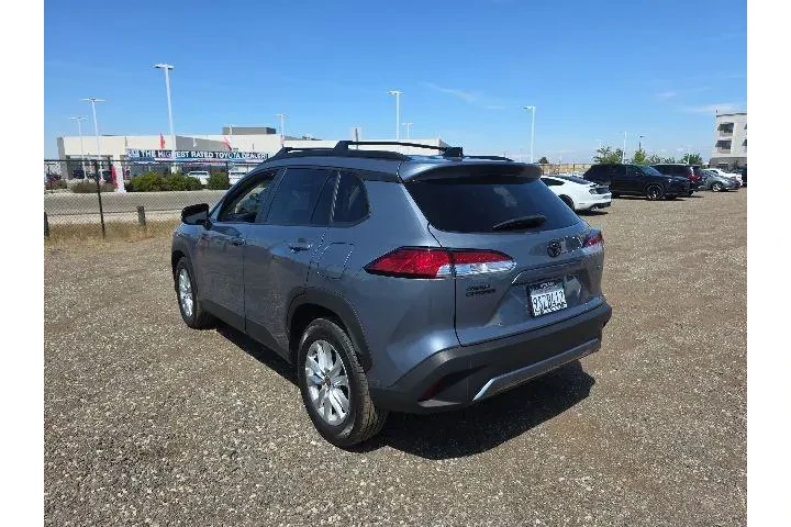 $27900 : Toyota Corolla Cross 2025 LE image 4