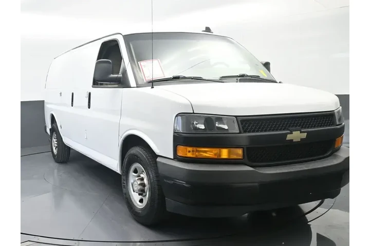 $10991 : Chevrolet Express 2018 2500 image 9