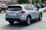 $21474 : PRE-OWNED 2021 SUBARU FORESTE thumbnail