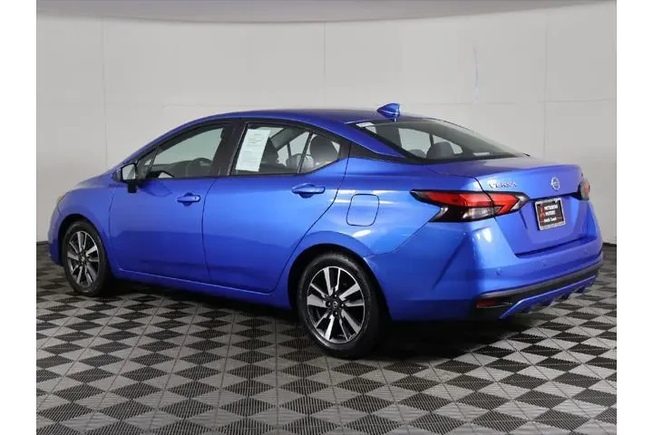 $11799 : Nissan Versa 2021 SV 4dr Sed image 6