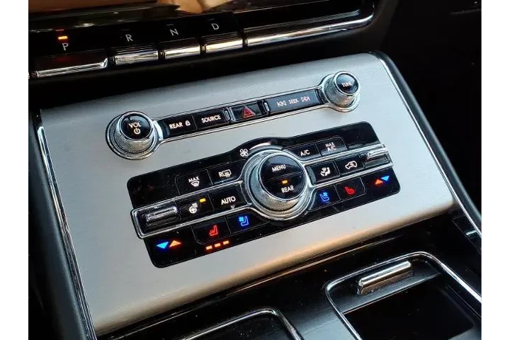 $39897 : Lincoln Aviator 2023 AWD Res image 8