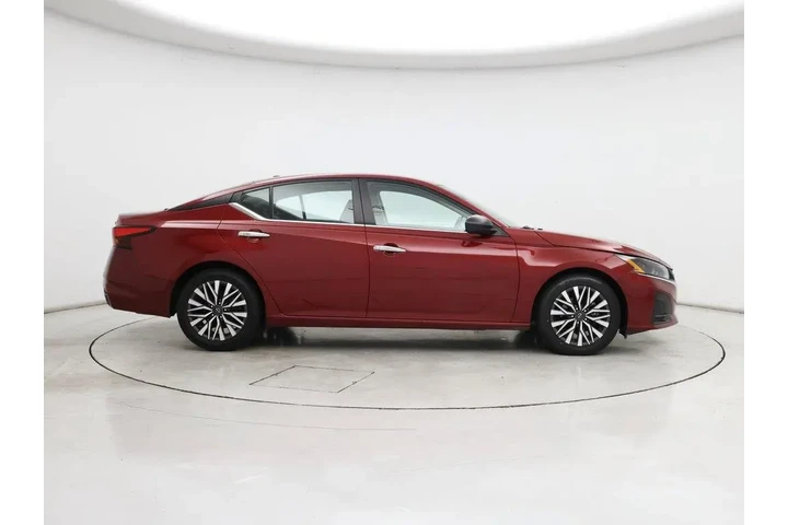 $18998 : Nissan Altima 2024 2.5 SV 4d image 7