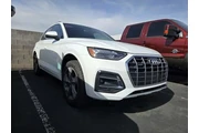 Audi Q5 2023 AWD quattro Pre