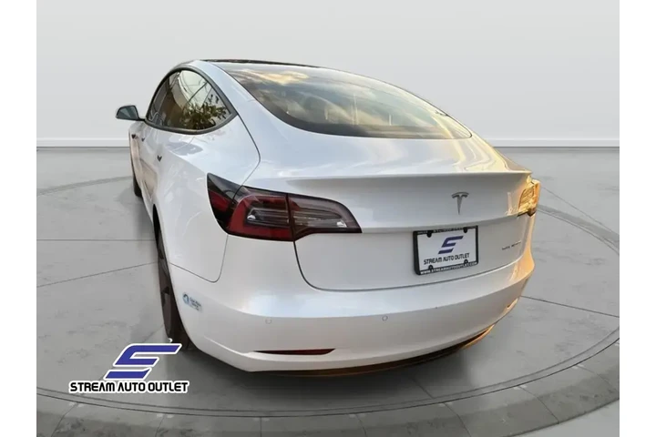 $19936 : Tesla Model 3 2021 AWD Long image 9