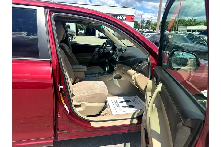 $6980 : 2008 Highlander 4WD 4dr Sport image 9