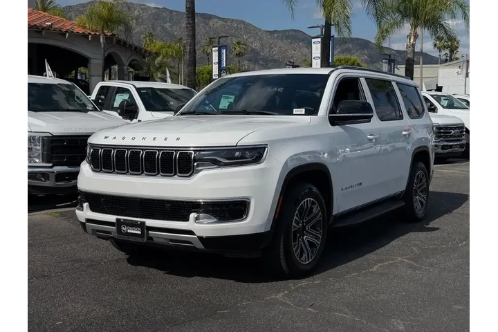 $38995 : Jeep Wagoneer 2024 4x2 Serie image 4
