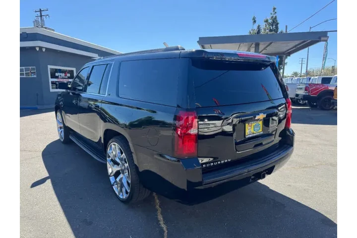 $20998 : 2016 Suburban LT image 6