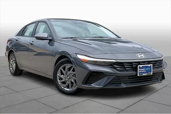 $19799 : Hyundai ELANTRA 2024 SEL 4dr image 2