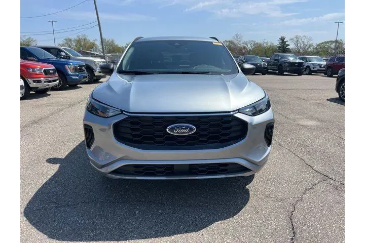 $25944 : Ford Escape 2024 AWD ST-Line image 2