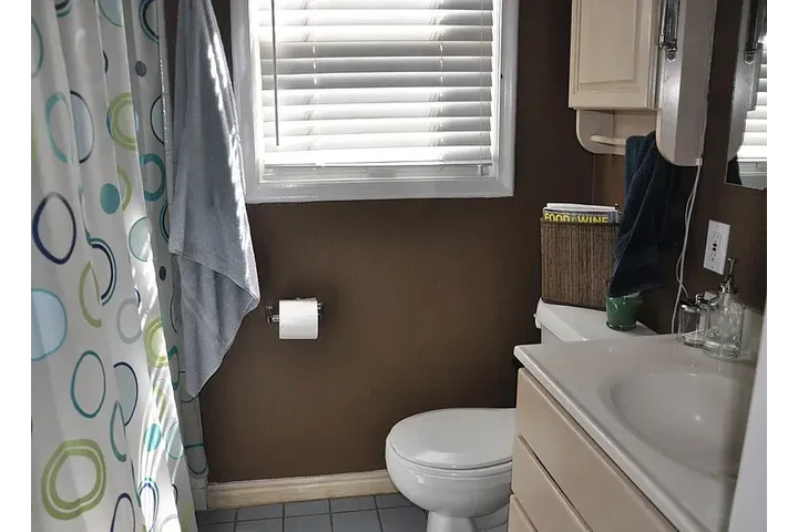$1580 : HOUSE FOR RENT IN SALT LAKE image 5