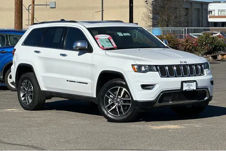 $25701 : Jeep Grand Cherokee WK 2022 image 2