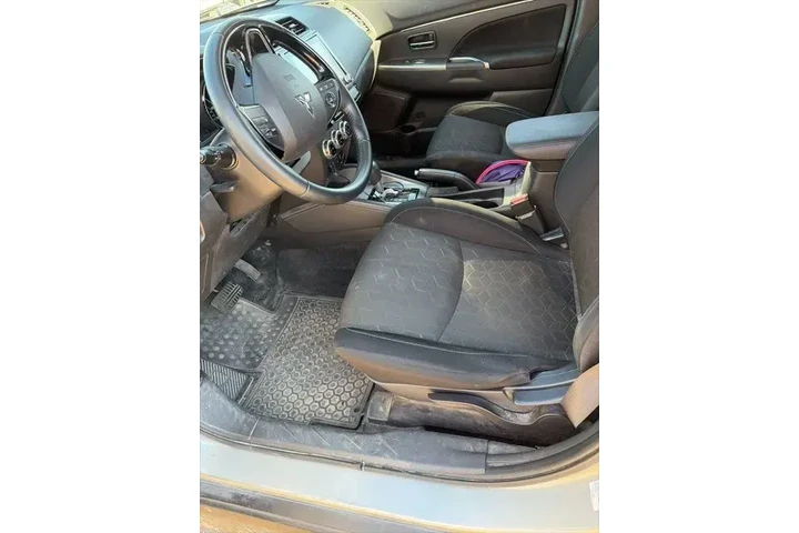 $10849 : Mitsubishi Outlander Sport 2 image 4