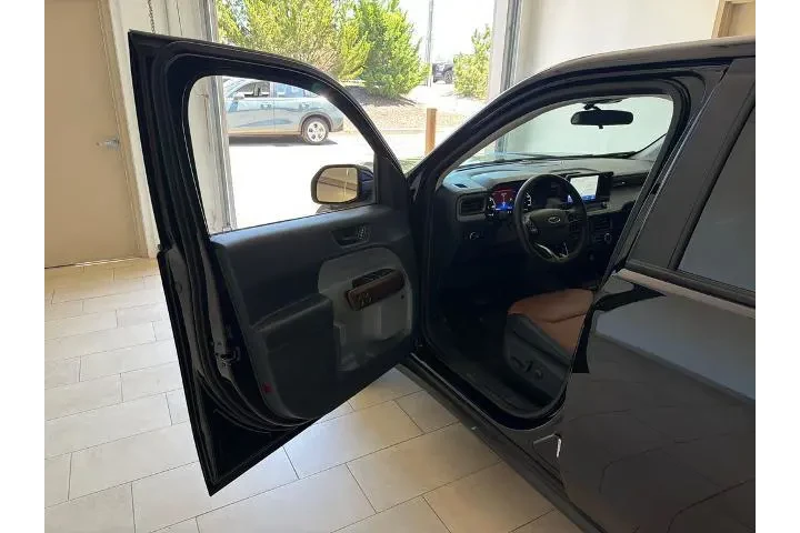 $34985 : Ford Maverick 2024 Lariat 4d image 9