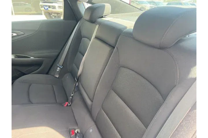 $15495 : Chevrolet Malibu 2023 LT 4dr image 9