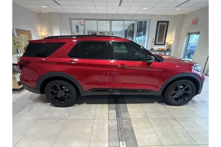 $34990 : Ford Explorer 2021 AWD ST 4d image 2
