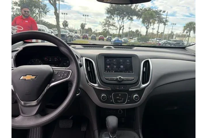 $23899 : Chevrolet Equinox 2024 LS 4d image 10